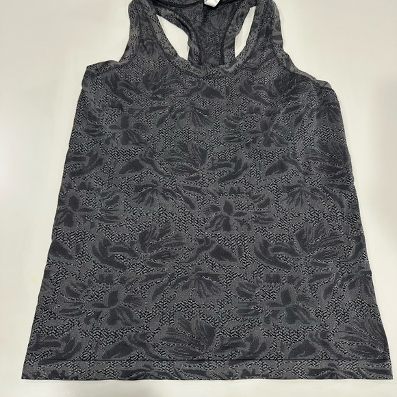 Athleta Charcoal Floral Tank Top size Large - Picture 1 of 3